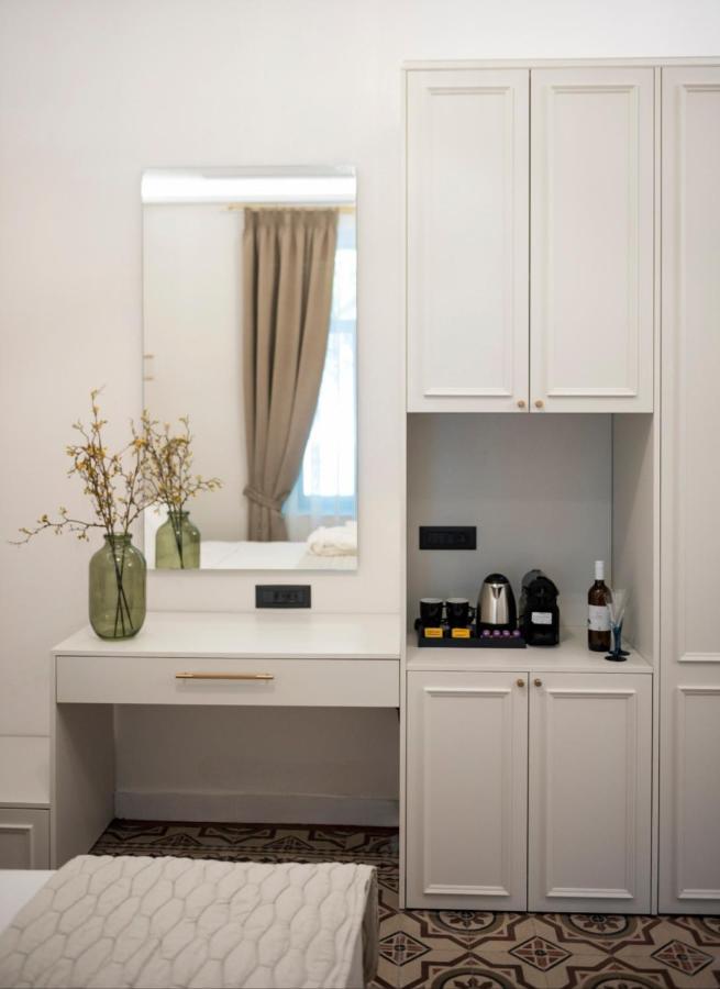 Jensen Luxury Suites Rhodes City Esterno foto