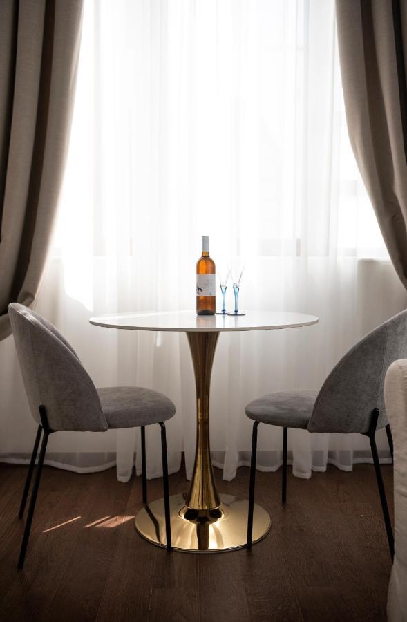 Jensen Luxury Suites Rhodes City Esterno foto