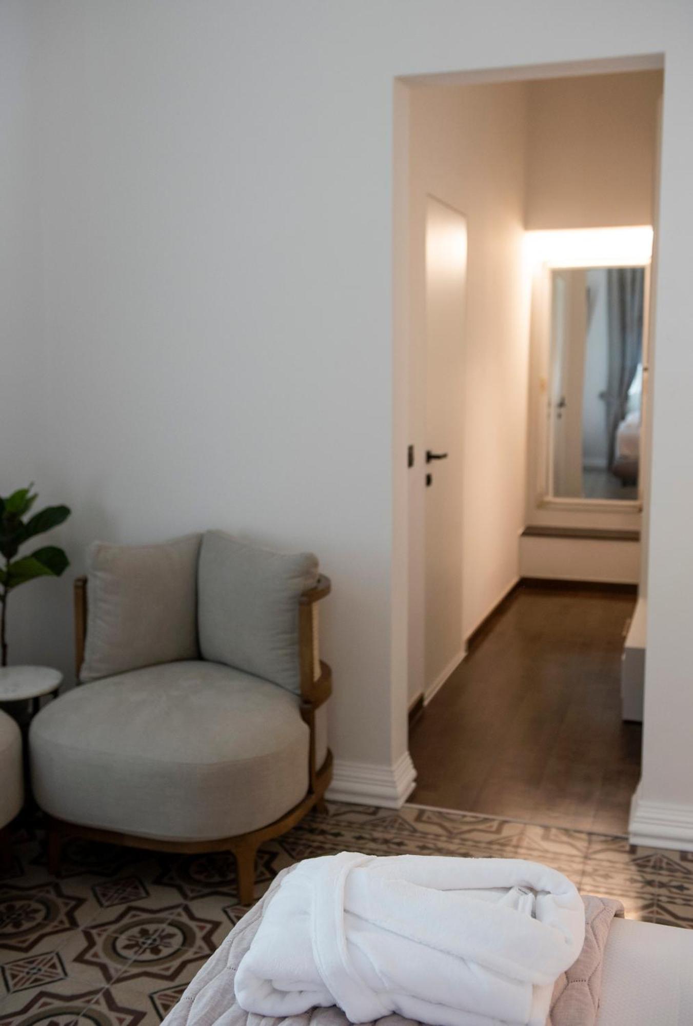 Jensen Luxury Suites Rhodes City Esterno foto