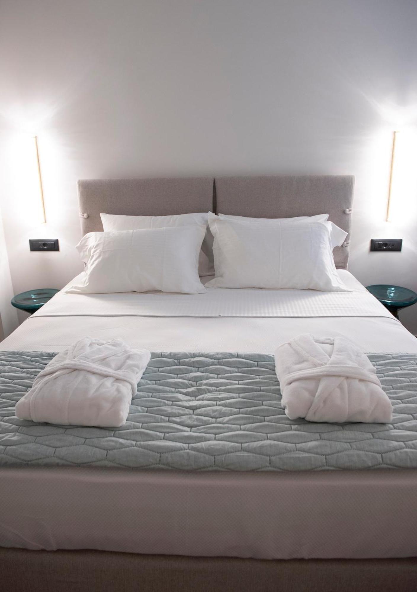 Jensen Luxury Suites Rhodes City Esterno foto